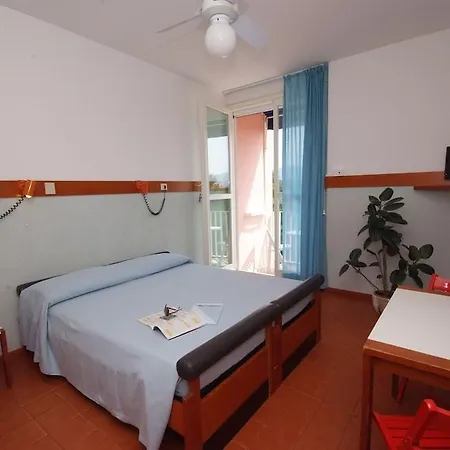 Aparthotel Elite 3*