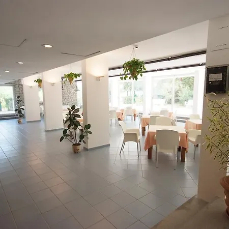 Elite Aparthotel 3*