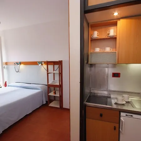Elite Aparthotel