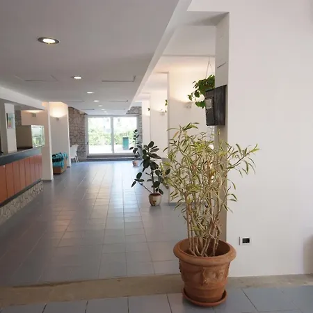 Aparthotel Elite 3*